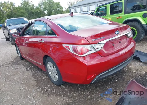 2011 Hyundai Sonata Hybrid z USA, uszkodzony, nr VIN KMHEC4A42BA011208